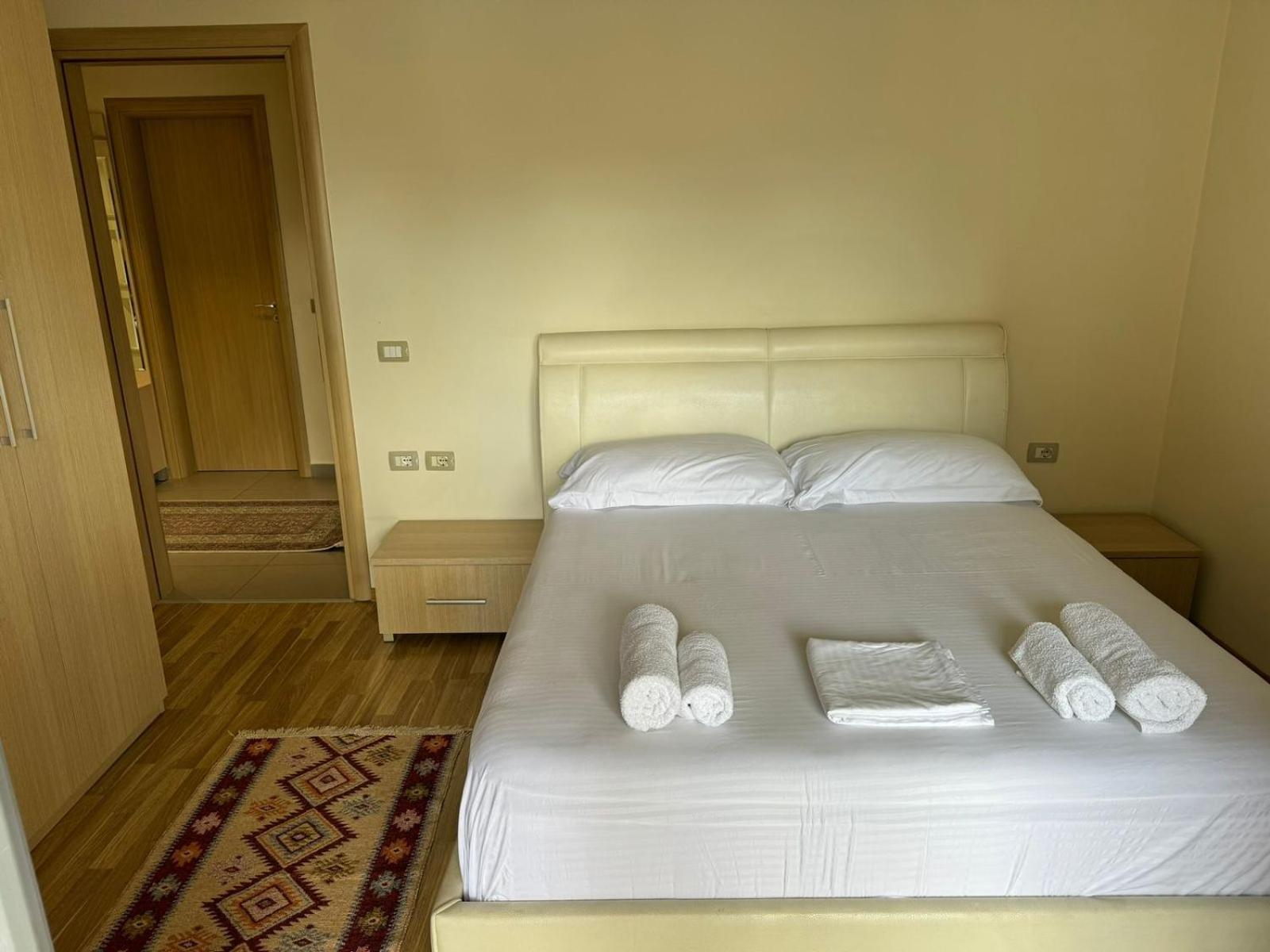 Diem Apartment Near Pazari I Ri Тирана Екстериор снимка