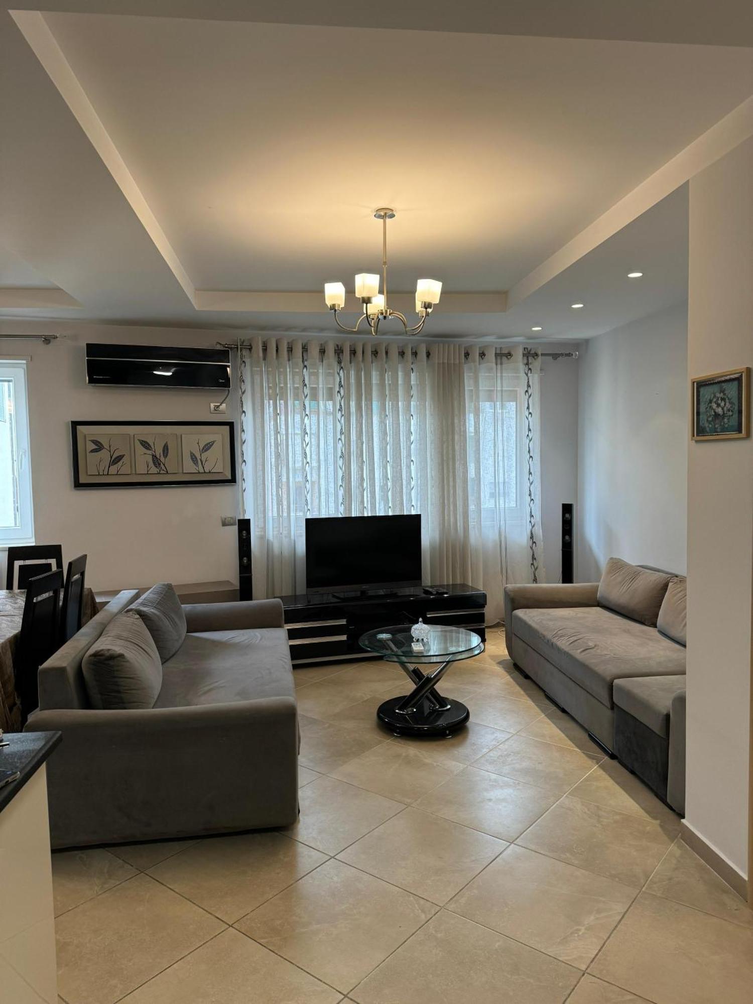 Diem Apartment Near Pazari I Ri Тирана Екстериор снимка