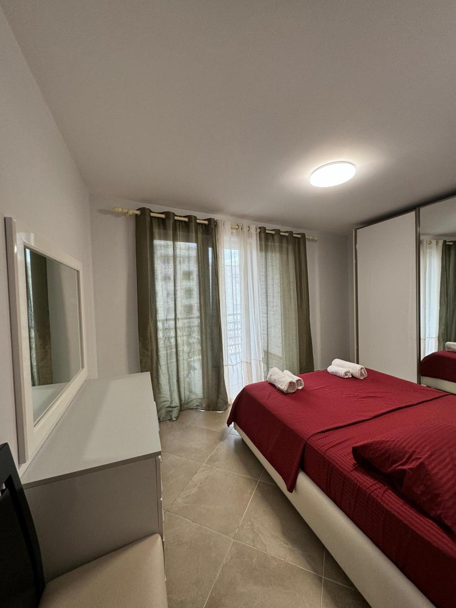 Diem Apartment Near Pazari I Ri Тирана Екстериор снимка